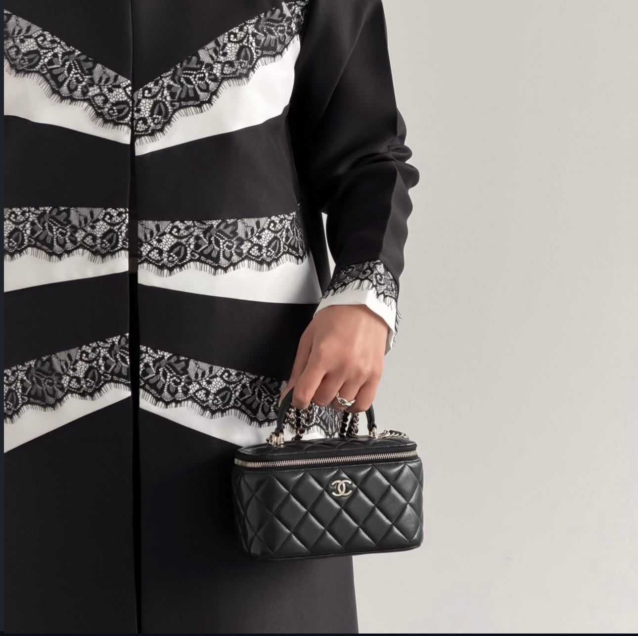 Formal Luxe Lace Abaya